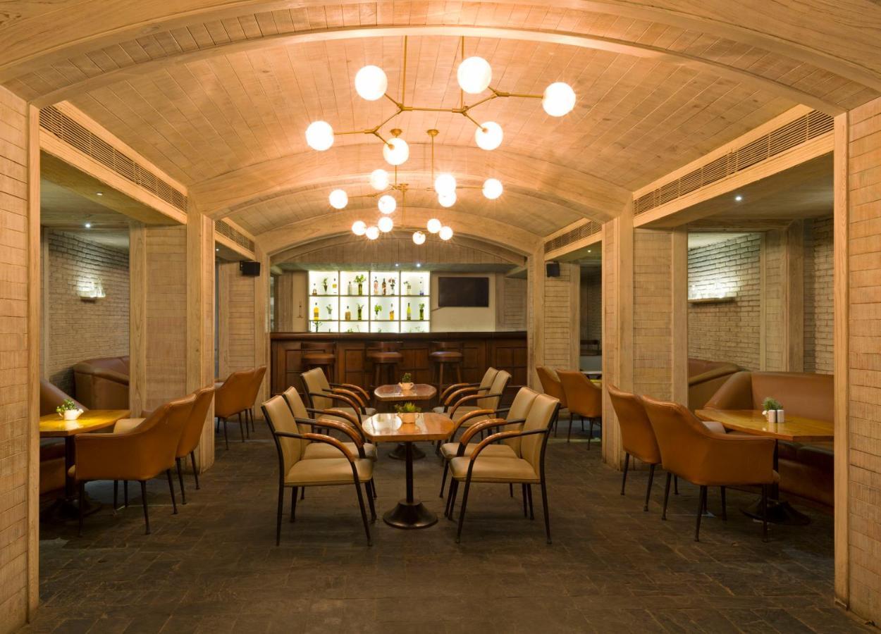 Hotel Crystal Palace Meerut Buitenkant foto