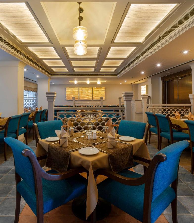 Hotel Crystal Palace Meerut Buitenkant foto