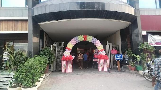 Hotel Crystal Palace Meerut Buitenkant foto