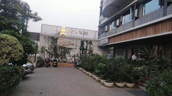 Hotel Crystal Palace Meerut Buitenkant foto